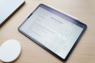 10 Budgeting Mistakes Immigrants Make in the United States (And How to Avoid Them)