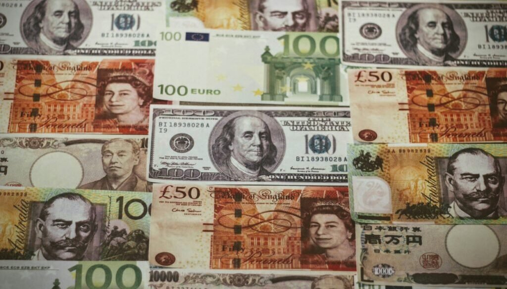 joshua-hoehne-DD9b6yugFxc-unsplash