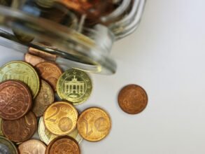 Budgeting in America Explained for Immigrants: A Beginner’s Guide