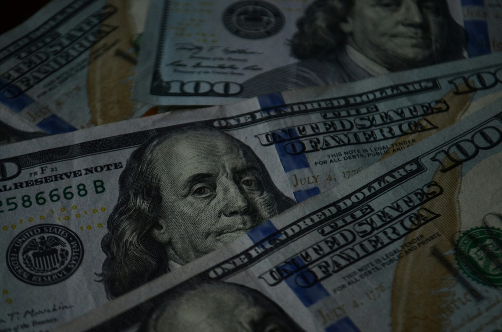 How Exchange Rates Affect International Transfers