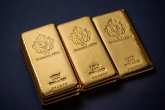 How Compound Interest Builds Wealth Over Time