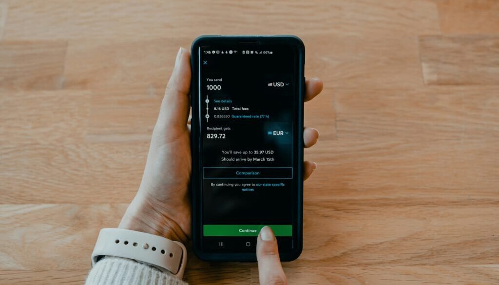 tech-daily-GdRvIi8mWzE-unsplash (1)