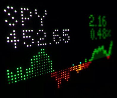 tyler-prahm-lmV3gJSAgbo-unsplash