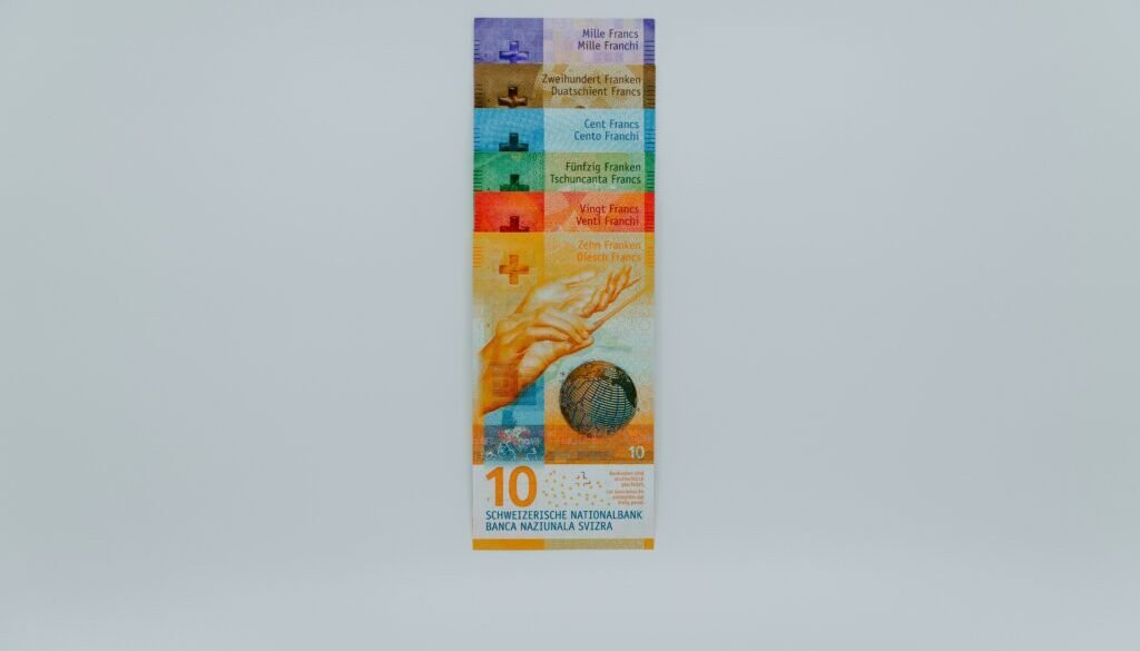 claudio-schwarz-3BxCEpvlZ7Y-unsplash